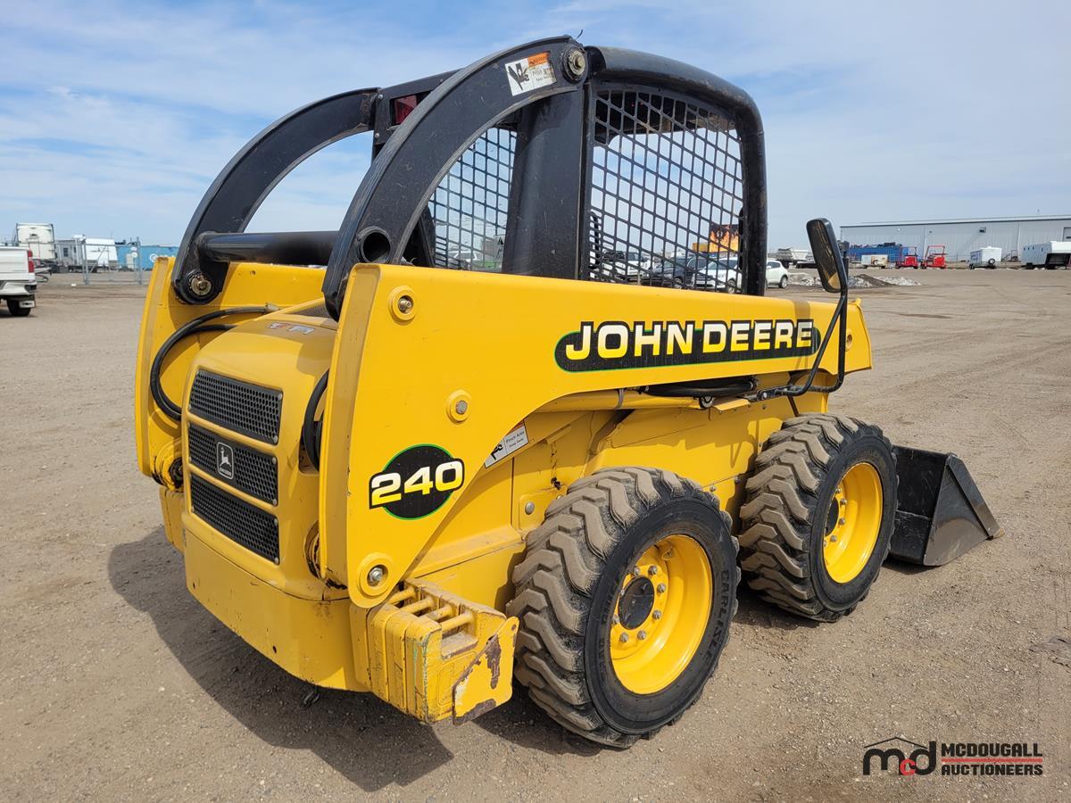 2000 John Deere 240 Skid Steer